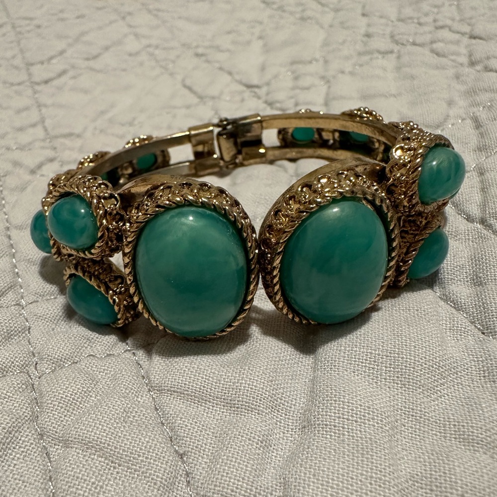 Green and gold bracelet